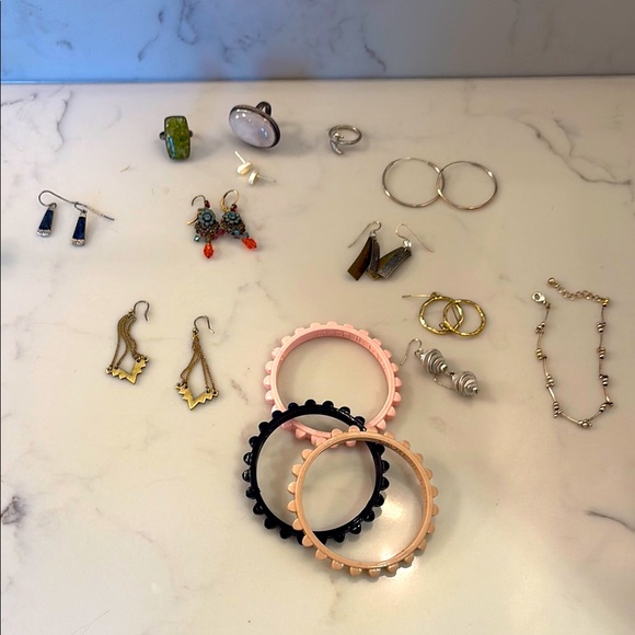 Assorted Jewelry Collection - Picture 1 of 2